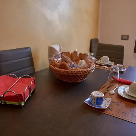 Anna E Leo - Casa Di Anna Frühstückspension Pietra Montecorvino